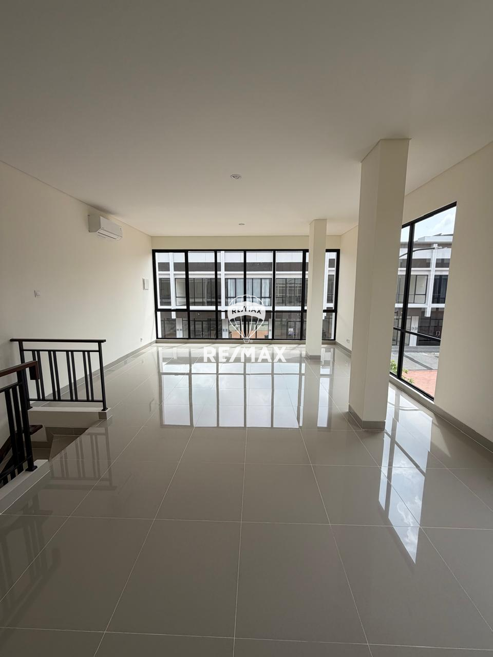 Dijual Ruko Hoek baru Sorrento Grande East Gading Serpong